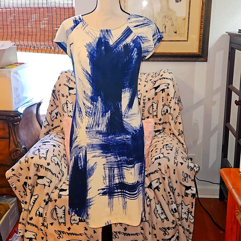 Chico's size0 (small/4) Blue and White Dress